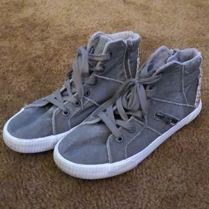 Army Green Blowfish Hightops Women’s Size 10